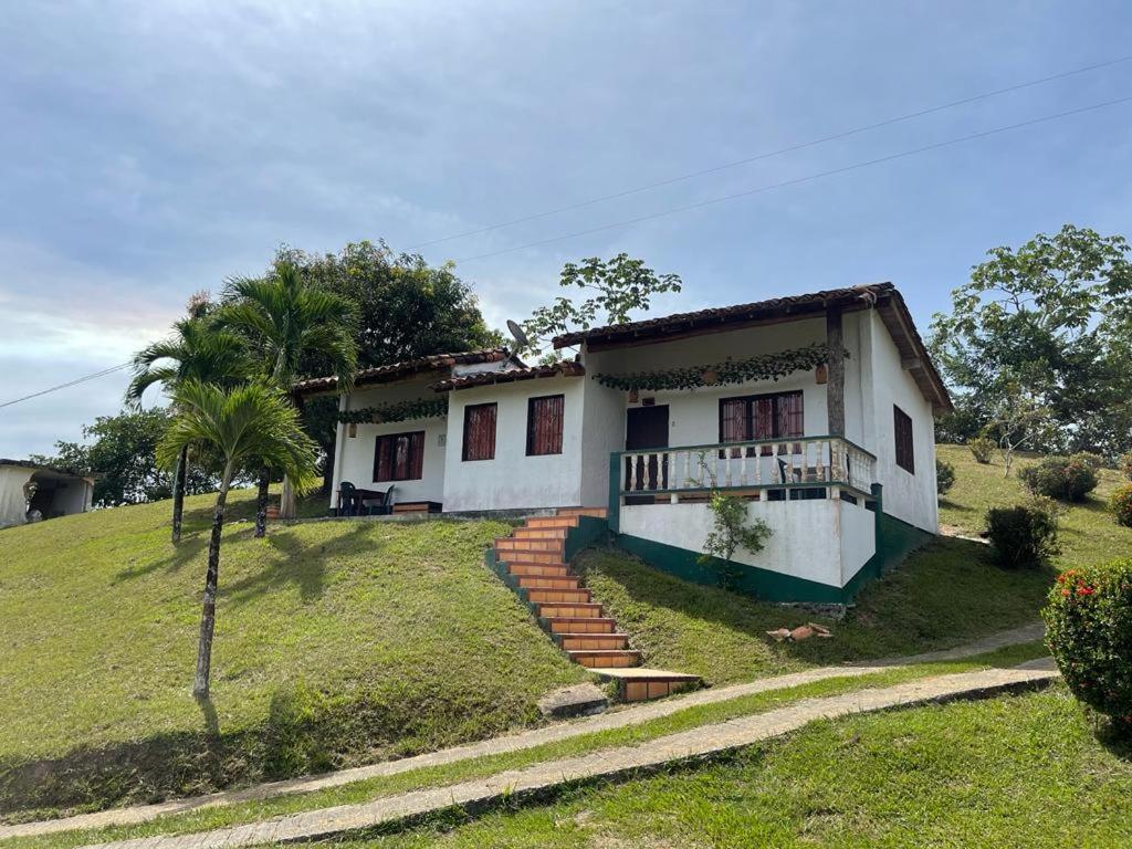 Hotel Candilejas Puerto Berrio Экстерьер фото